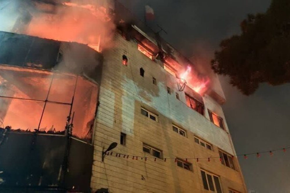 26 منزل مسکونی و 34 مسجد در تهران در آتش سوختند