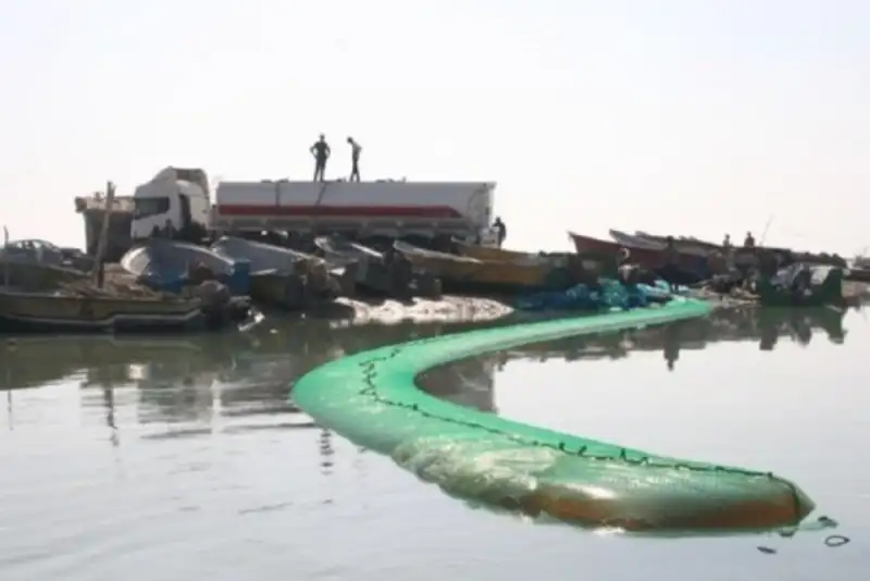 کشف 40 هزار لیتر سوخت قاچاق در مشک‌های پلاستیکی