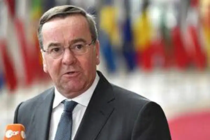 وزیر دفاع آلمان: خرید گرینلند توسط آمریکا در تاریخ ناتو بی‌سابقه است