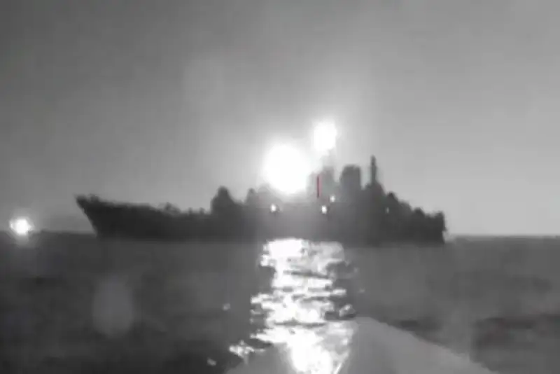 3 نفتکش در دریای سیاه مورد حمله پهپادی قرار گرفتند