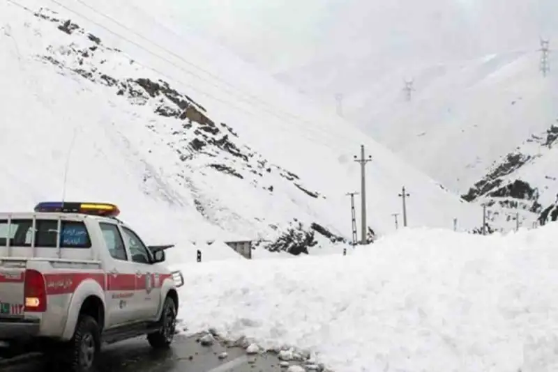 بارش باران و برف در شمال تهران