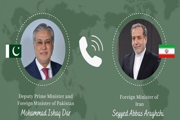 Iran, Pakistan FMs discuss regional stability in phone call