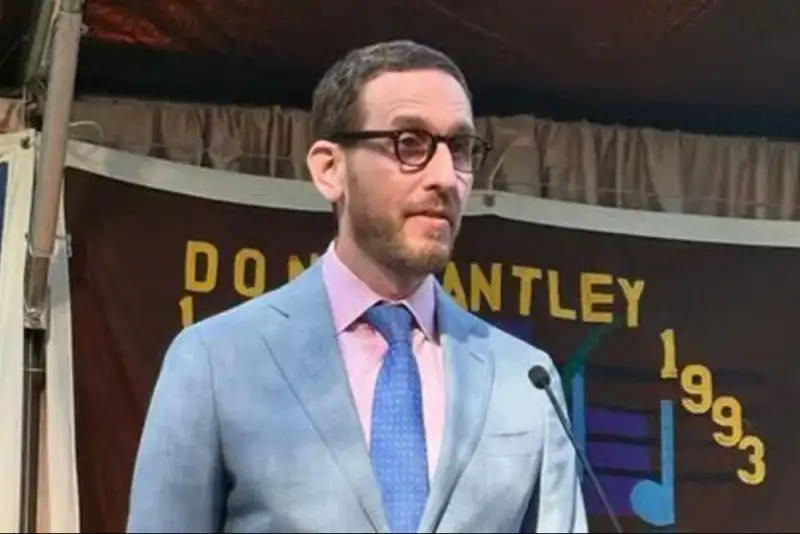 اعتراف سناتور یهودی به نسل کشی اسرائیل در نوار غزه