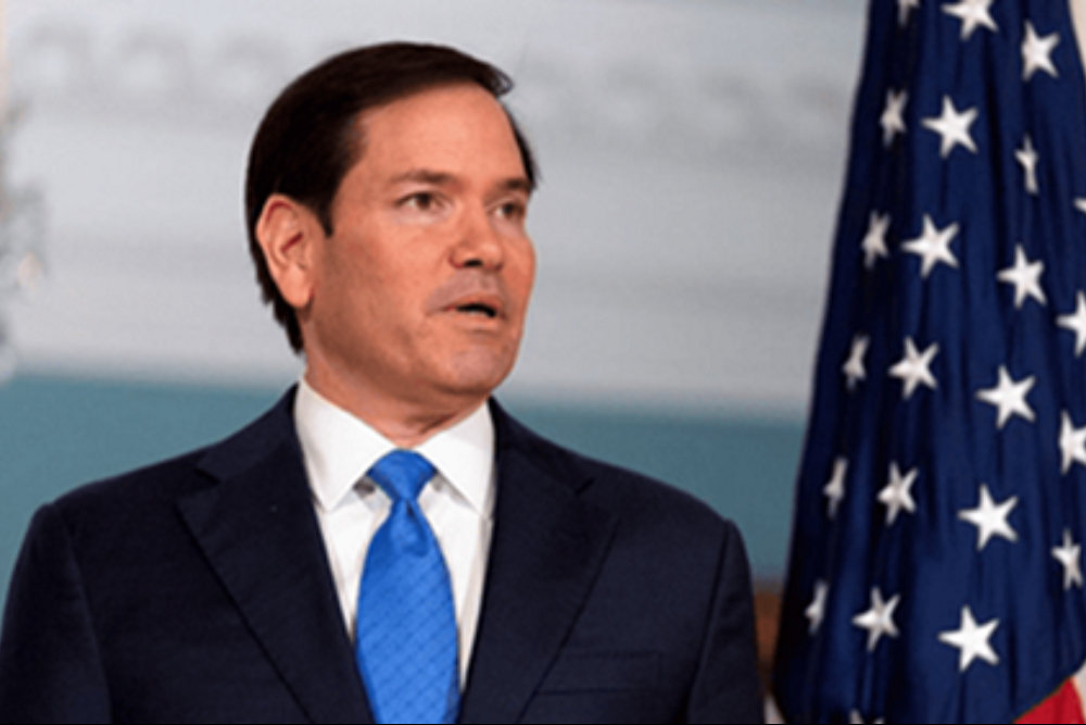 美国国务卿与伊拉克总理通话，讨论转移关押极端组织成员问题