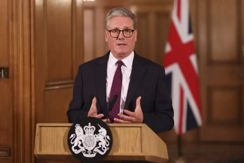 استارمر: در برابر فشارهای ترامپ کوتاه نخواهم آمد