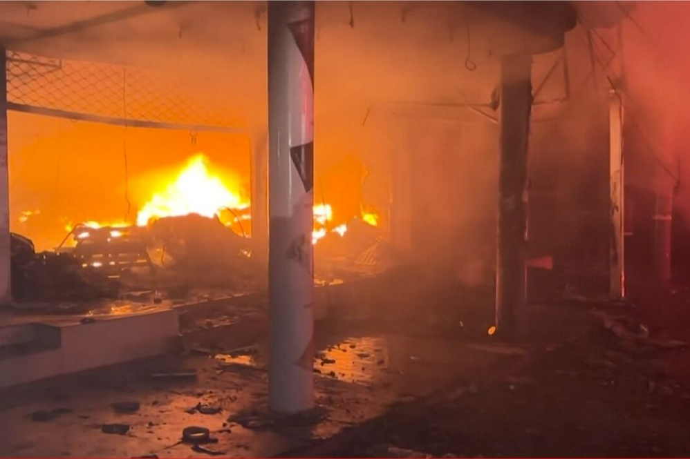 آتش‌سوزی یک مرکز خرید در پاکستان 6 کشته برجای گذاشت