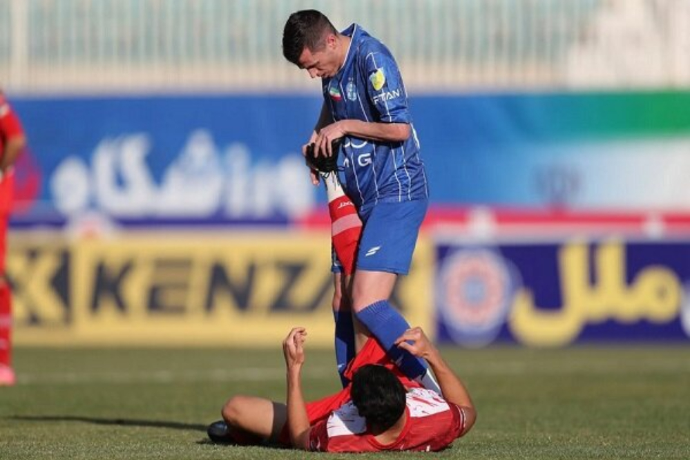 وینگر آلبانیایی استقلال عازم تهران شد