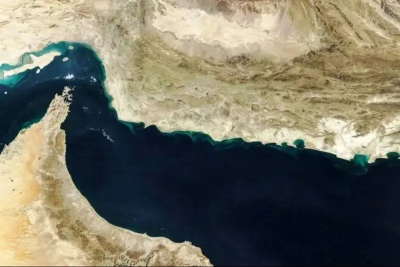 کنترل هوشمند تنگه هرمز در دست سپاه