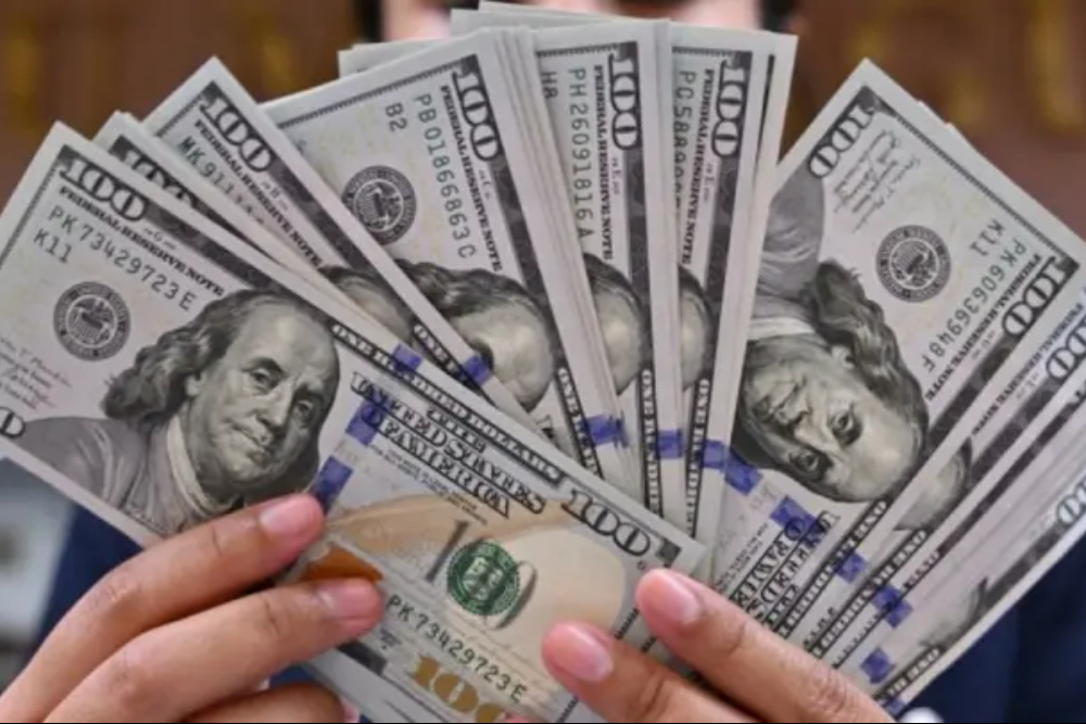 قیمت جهانی دلار افت کرد/ هر دلار امروز چند؟
