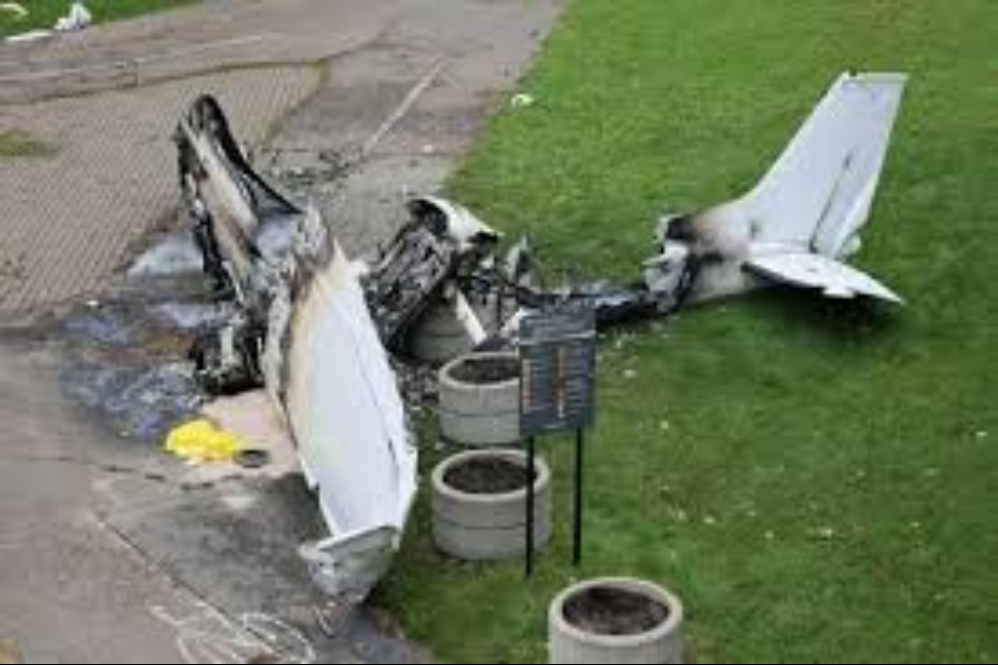 سقوط هواپیمای شخصی هنگام برخاستن از فرودگاهی در آمریکا