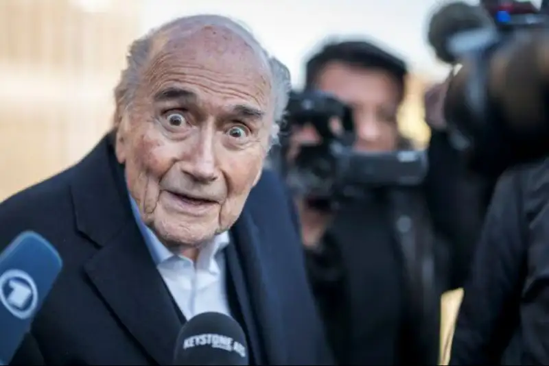 بلاتر خواستار تحریم جام جهانی شد