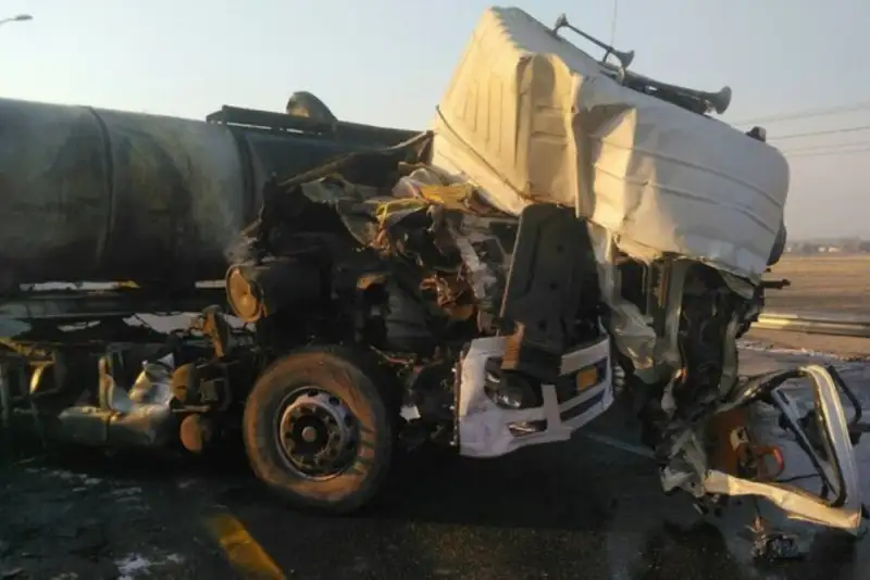 5 کشته در تصادف مرگبار سواری با تریلی در پاکدشت