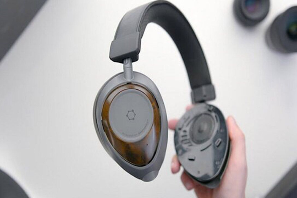 رونمایی از هدفون‌های پیشرفته با مواد نانویی در نمایشگاه CES 2026