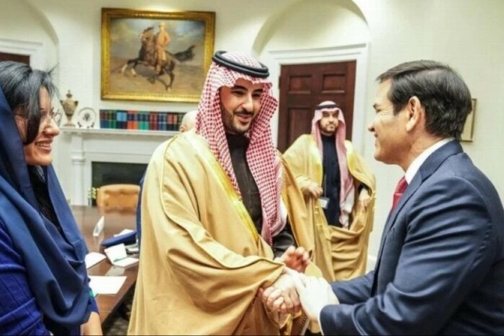 دیدار و گفتگو وزیر دفاع عربستان در واشنگتن با مقام‌های ارشد آمریکا بر سر تحولات منطقه