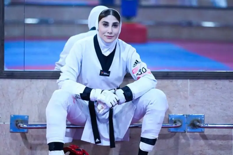 ناهید کیانی جراحی کرد