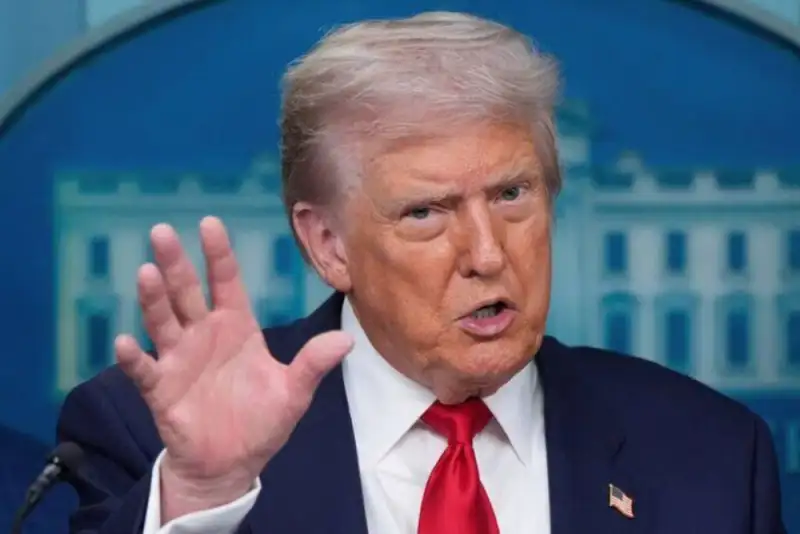 ترامپ معترض آمریکایی را «آشوبگر» و «شورشی» توصیف کرد