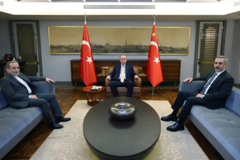 در دیدار عراقچی با اردوغان چه گذشت؟