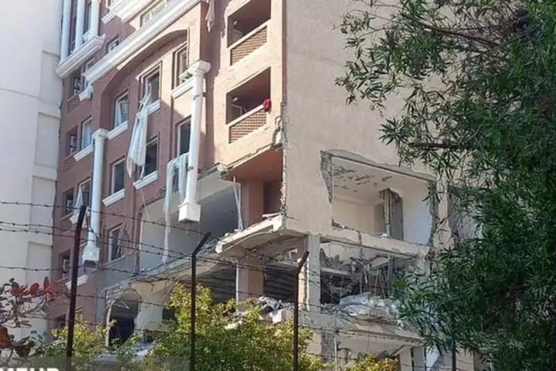 ماجرای انفجار مهیب در بندرعباس چیست؟ + فیلم‌ محل حادثه