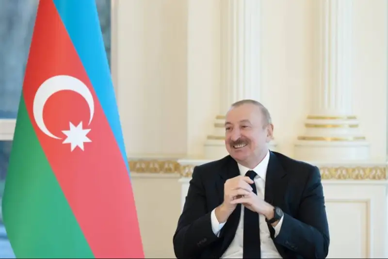 علی‌اف در تماس با پزشکیان: برای کمک به تنش‌زدایی در منطقه آماده‌ایم