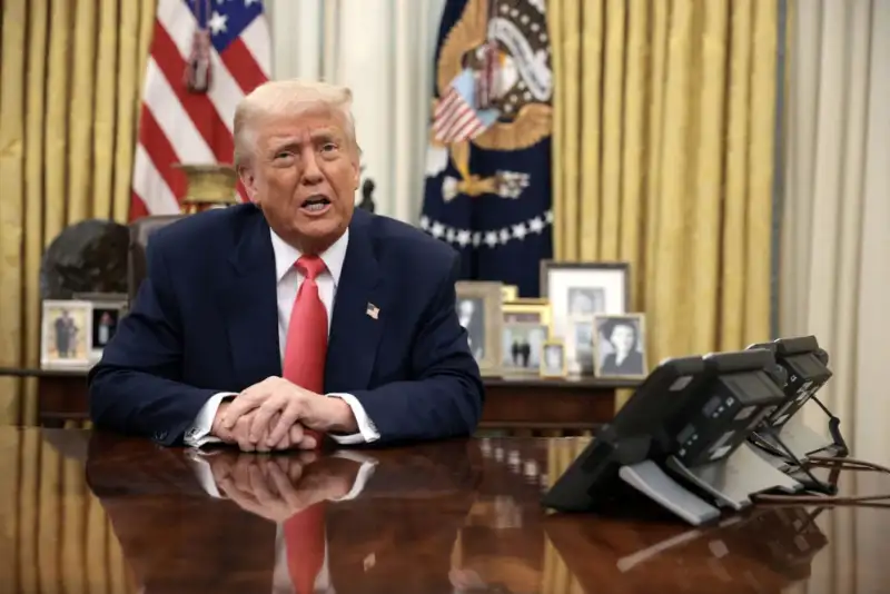 ترامپ: با ایران در حال مذاکره هستیم