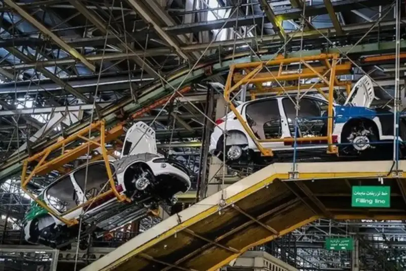 ایران خودرو توقف تولید را تکذیب کرد