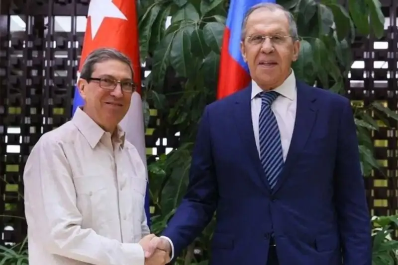لاوروف: فشار نظامی بر کوبا غیرقابل قبول است