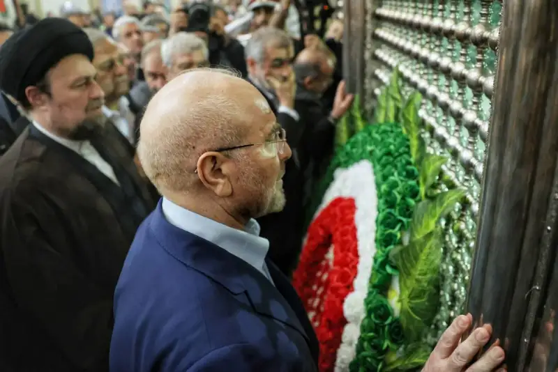 تجدید میثاق رییس و نمایندگان مجلس با آرمان‌های امام خمینی(ره)