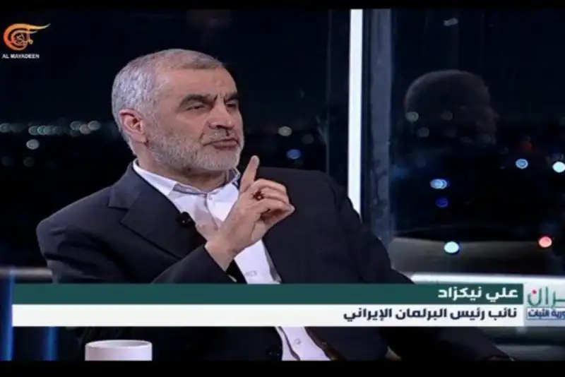 نیکزاد: دستمان روی ماشه است ولی آماده مذاکره هم هستیم