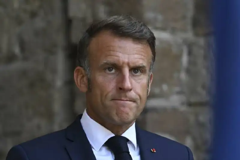 واکنش مکرون به تروریستی نامیدن ارتش‌های اروپایی در ایران