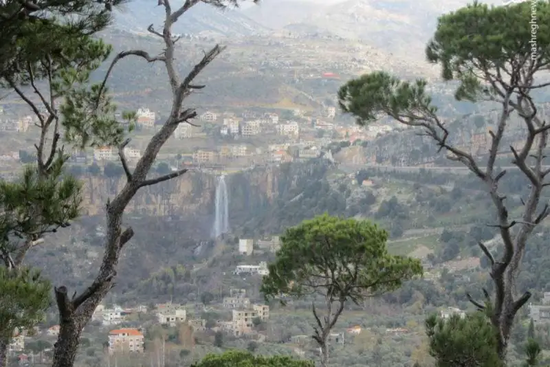 پاشیدن مواد سمی اسرائیل در اراضی و باغات جنوب لبنان