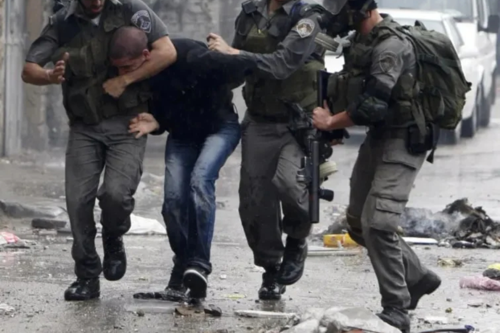 14 פלסטינים נעצרו בפשיטות ישראליות