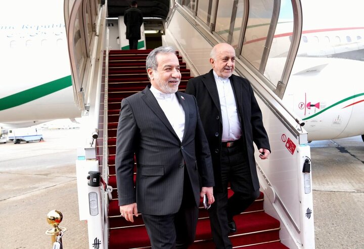 Iran's Foreign Minister arrives in Muscat