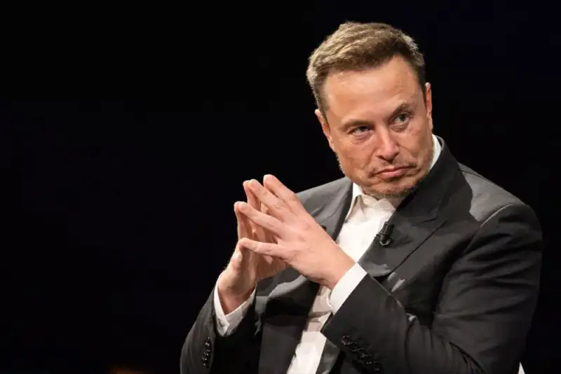 ماسک: آمریکا در مسیر ورشکستگی است