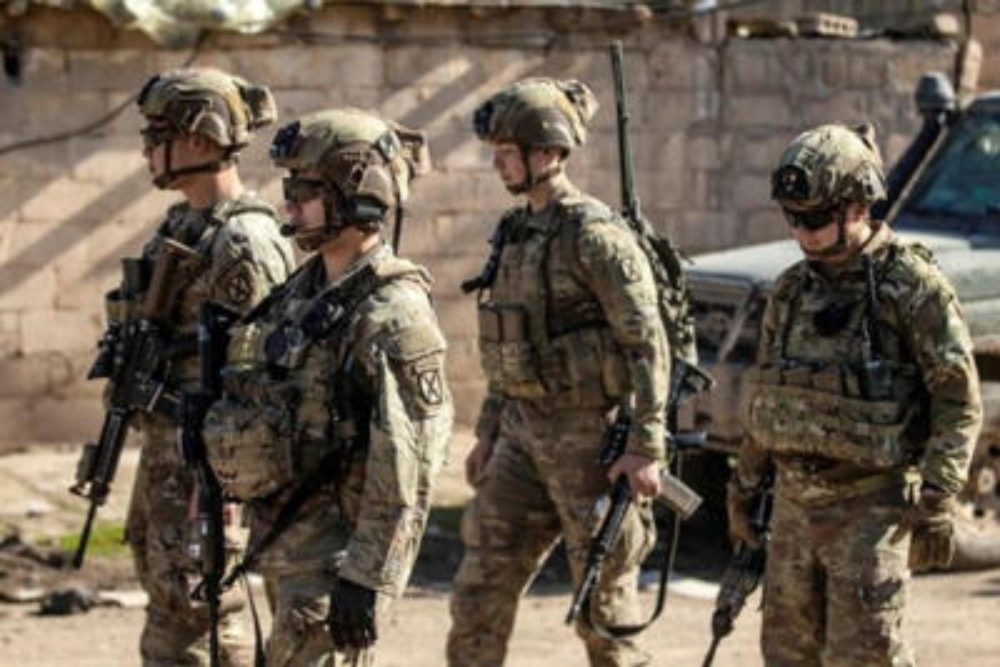 خروج نیروهای آمریکایی از پایگاه الشدادی در حسکه آغاز شد