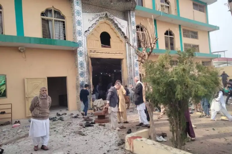 31 شهید و 169 زخمی درانفجار بمب در مسجد شیعیان پاکستان