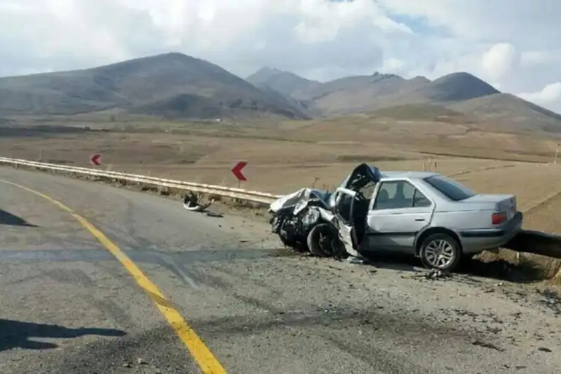 تصادف سواری با اتوبوس در شاهرود 3 کشته داشت