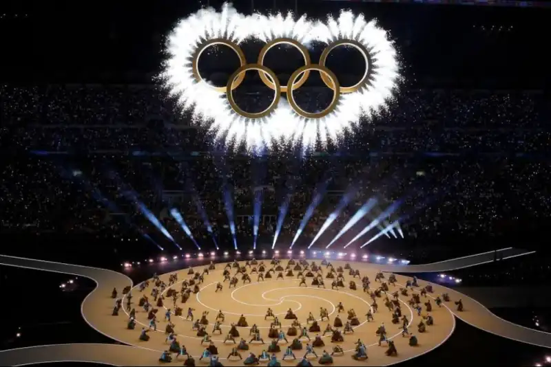 لحظه رژه کاروان ایران در المپیک زمستانی 2026