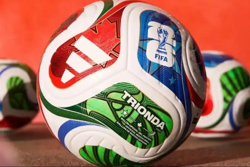 فیفا 100 هزار توپ  آمریکا توزیع می کند