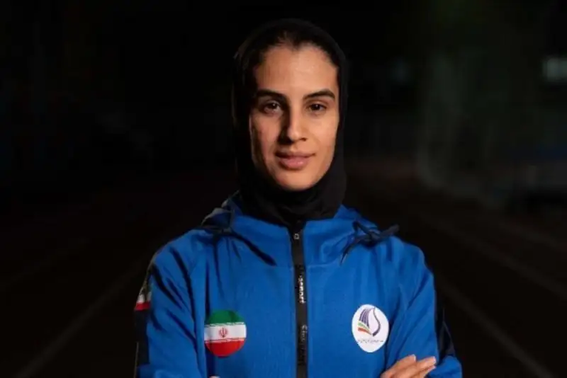 برنز آسیا بر گردن دختر دونده ایران