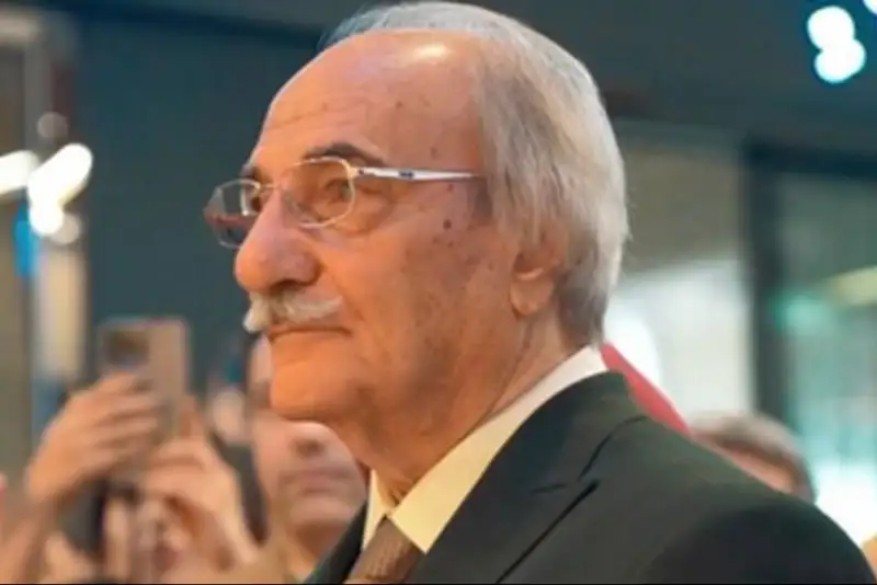 عذرخواهی ساعدی‌نیا از مردم؛ اشتباه کردیم + نامه