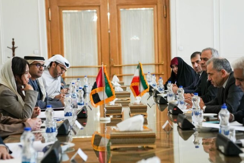 משרד החוץ האיראני קיים התייעצויות פוליטיות עם איחוד האמירויות הערביות