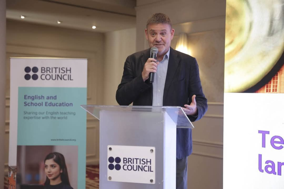 بحثين جديدين للتطوير المهني المستمر ودور اللغة الإنجليزية للتمكين في مصر