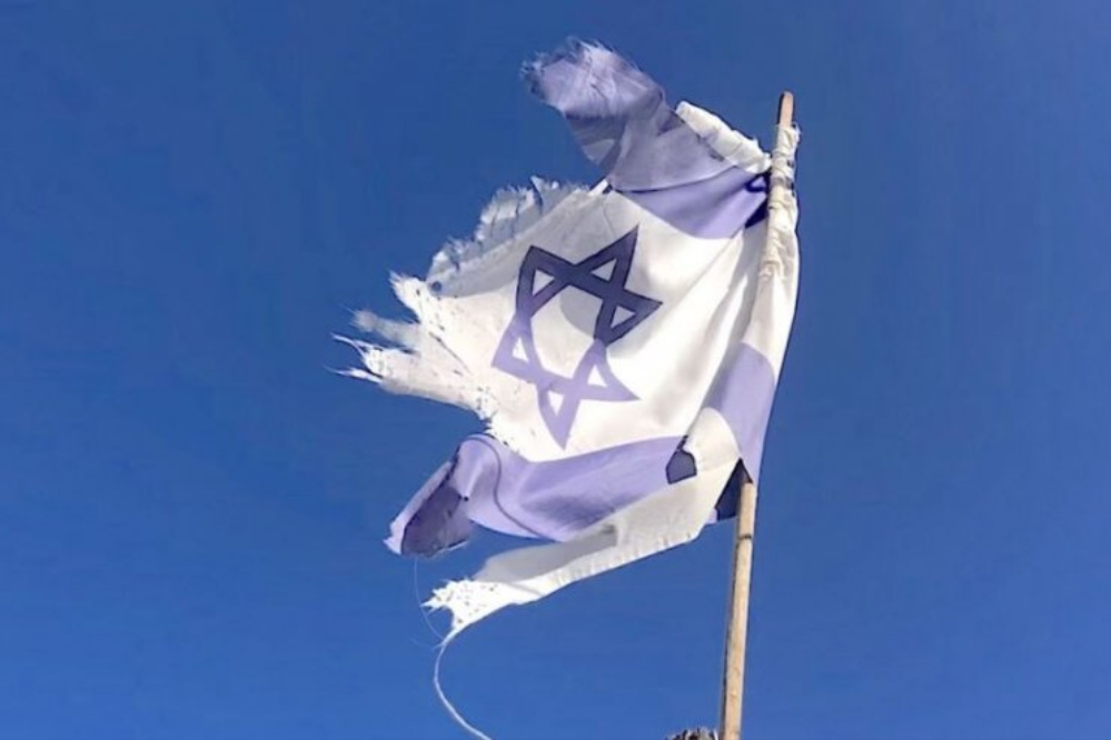 ישראל מתפרקת מבפנים וייתכן שלא תגיע למאה שנה להולדתה.