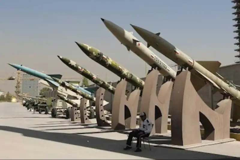 برنامه موشکی خط قرمز ایران است