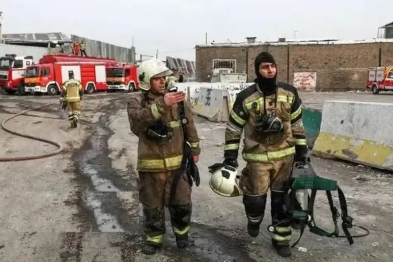 آتش‌سوزی در کارخانه برق ستارخان/ حادثه مصدوم نداشت