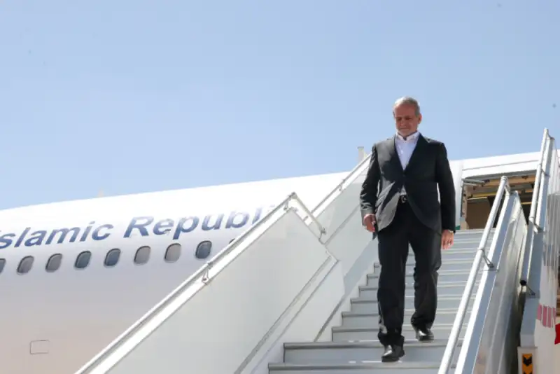 رئیس‌جمهور وارد استان گلستان شد