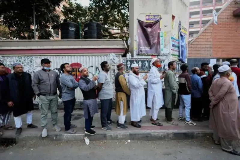 اولین انتخابات پارلمانی بنگلادش پس از سقوط شیخه حسینه آغاز شد