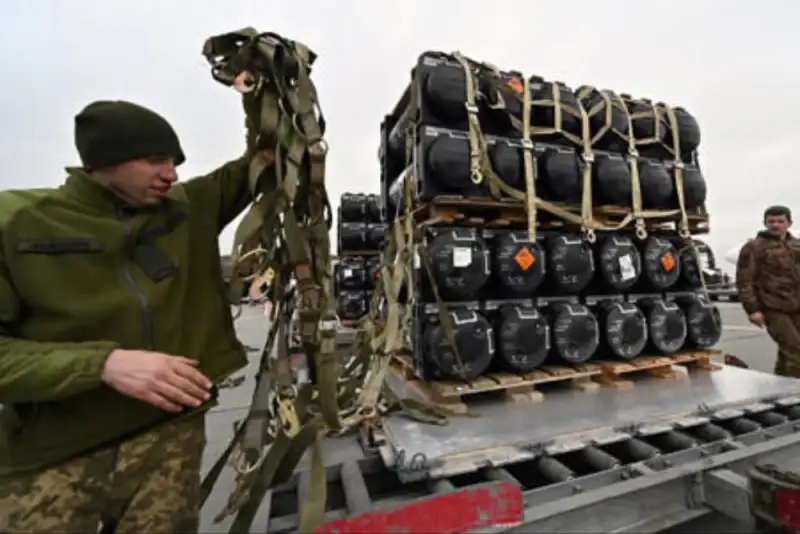 انگلیس بسته فوری پدافند هوایی به اوکراین ارسال می‌کند