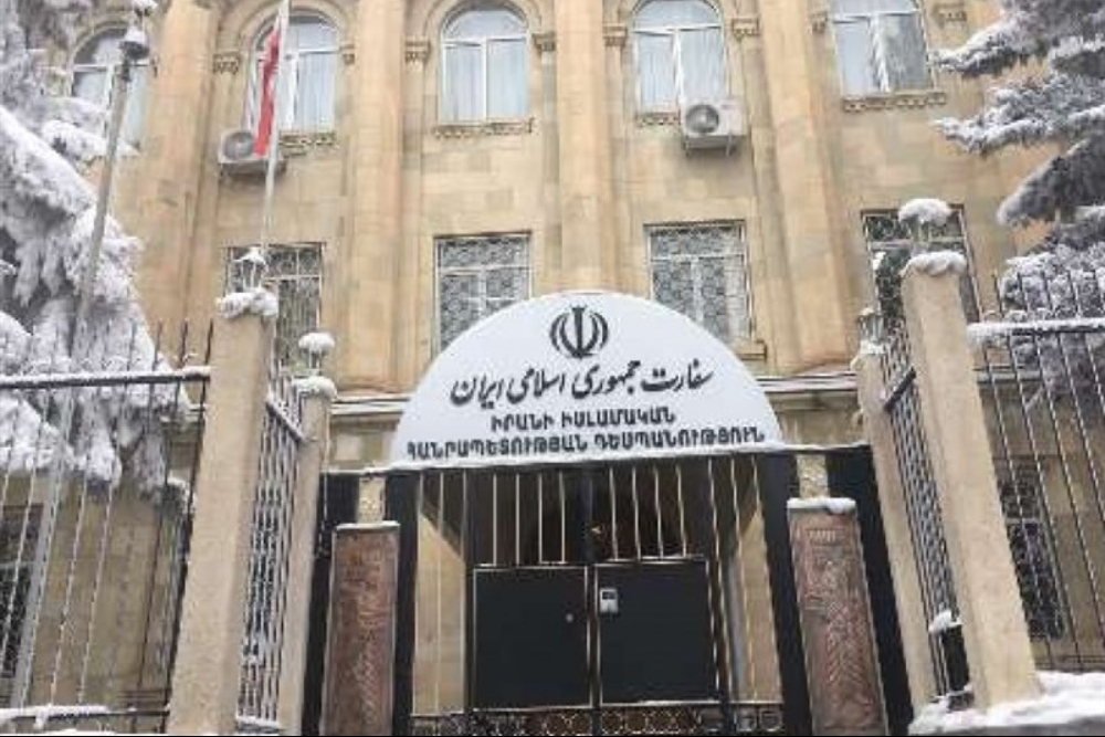 اطلاعیه سفارت ایران در ارمنستان درباره وکلای سودجو و غیرقانونی