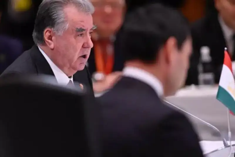 غیبت رئیس جمهور تاجیکستان سوژه رسانه ها شد